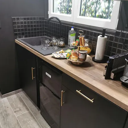 Love Room Bordeaux Апартаменты Бордо